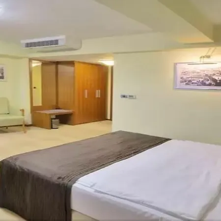 Hotell Hotel Podgorica 4*