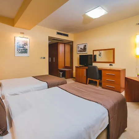Готель Hotel Podgorica Подгориця