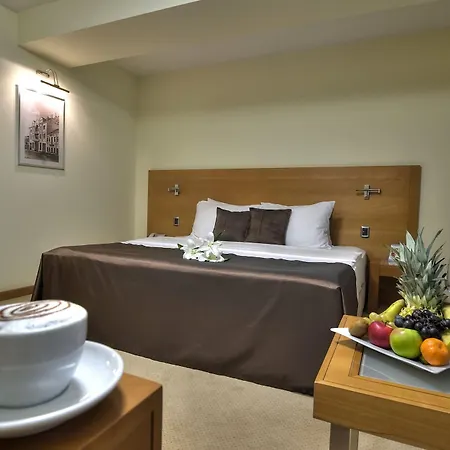Готель Hotel Podgorica 4*
