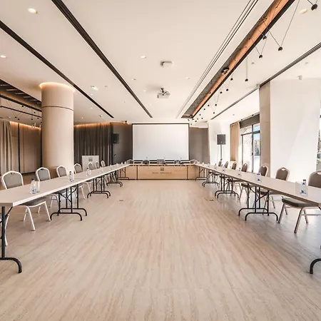 מלון Hotel Podgorica