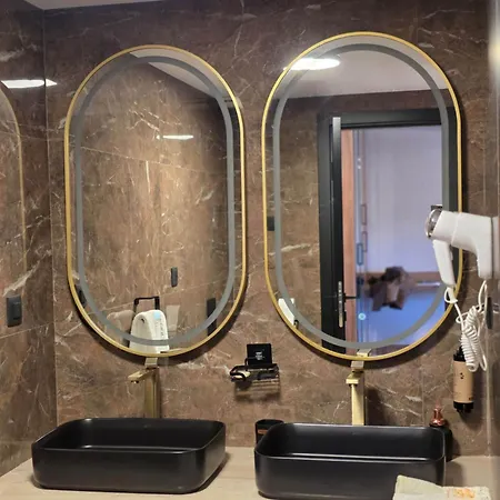 Hotell Hotel Podgorica 4*