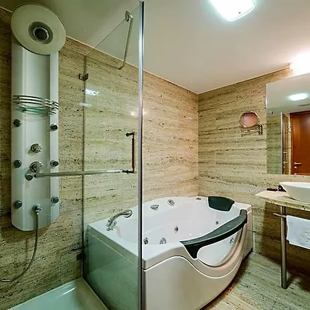 Hotel Podgorica 4*