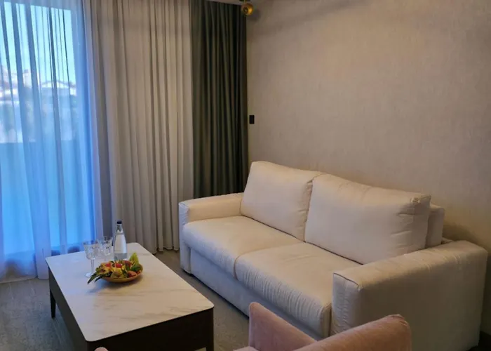 Hotell Hotel Podgorica 4*