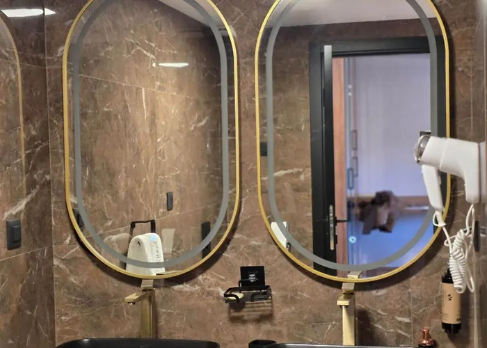 Hotell Hotel Podgorica 4*